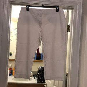 Talbots White Capri Pant
